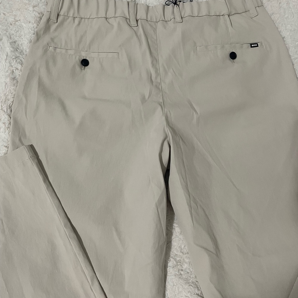 Hugo Boss Men's Beige Dress Pants - Picture 15 of 16